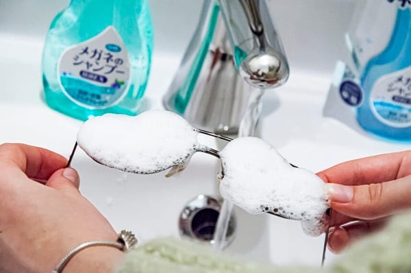 Opakowanie Uzupełniające szamponu do okularów o zapachu mięty 160ml