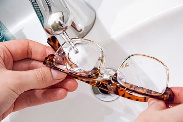Opakowanie Uzupełniające szamponu do okularów o zapachu mięty 160ml