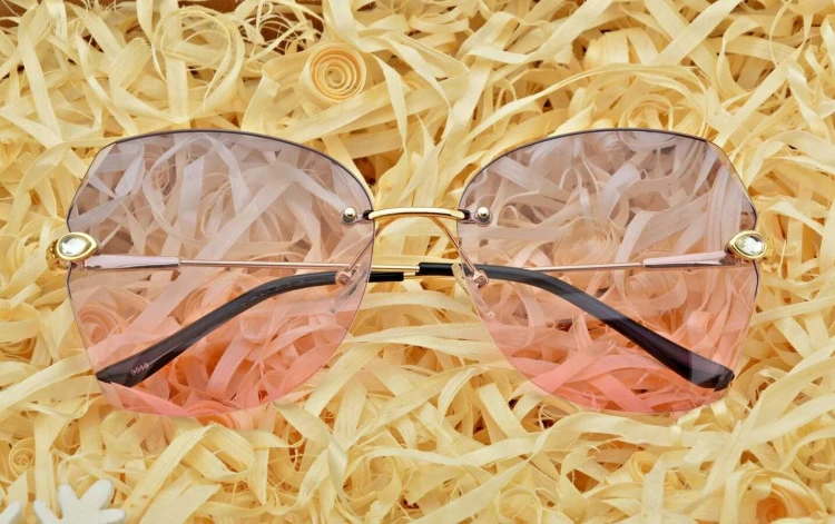Okulary przeciwsłoneczne muchy damskie STD-60