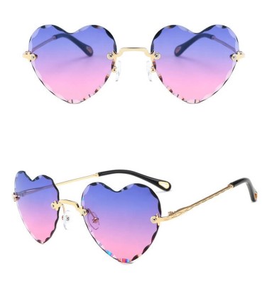 Damskie okulary przeciwsłoneczne Serca Glamour bezramkowe SKK-02B