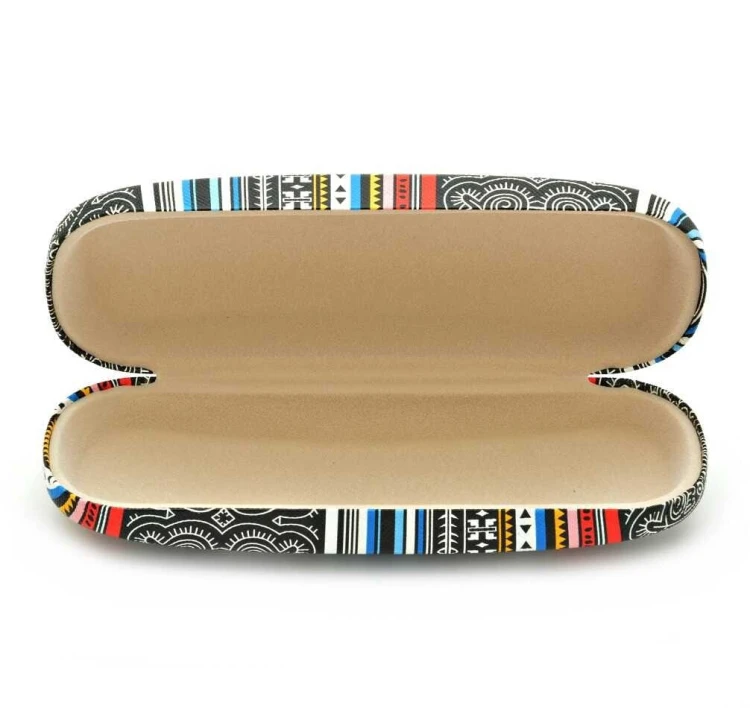 Twarde etui na okulary czarne w orientalny wzór ET-111A