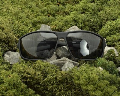 Męskie sportowe okulary przeciwsłoneczne czarne z polaryzacją SPD190