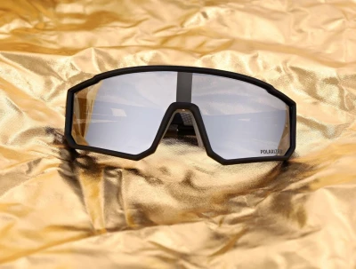 Sportowe okulary przeciwsłoneczne z polaryzacją i filtrem UV400 POL-465A Black/Silver