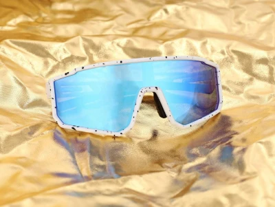 Sportowe okulary przeciwsłoneczne z polaryzacją i filtrem UV400 POL-468 white/blue