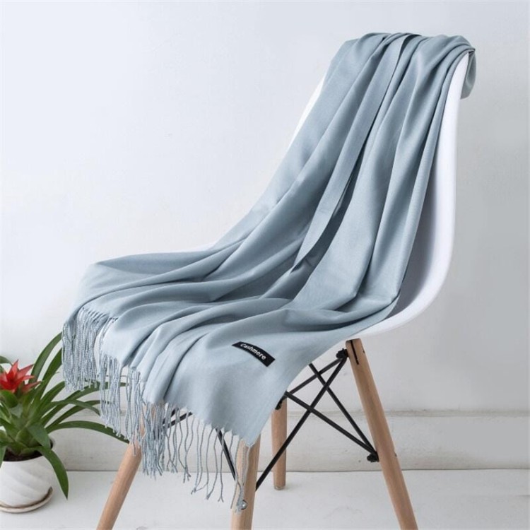 Szary szalik damski duży cashmere frędzle SZA-70