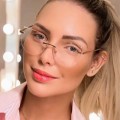 bezramkowe-kocie-damskie-okulary-do-komputera-oprawki-korekcyjne-blue-light-antyrefleks-25112-modelka.jpg
