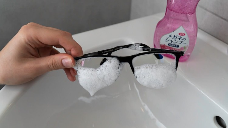 Innowacyjny japoński szampon do okularów zapach kwiatowy 200ml