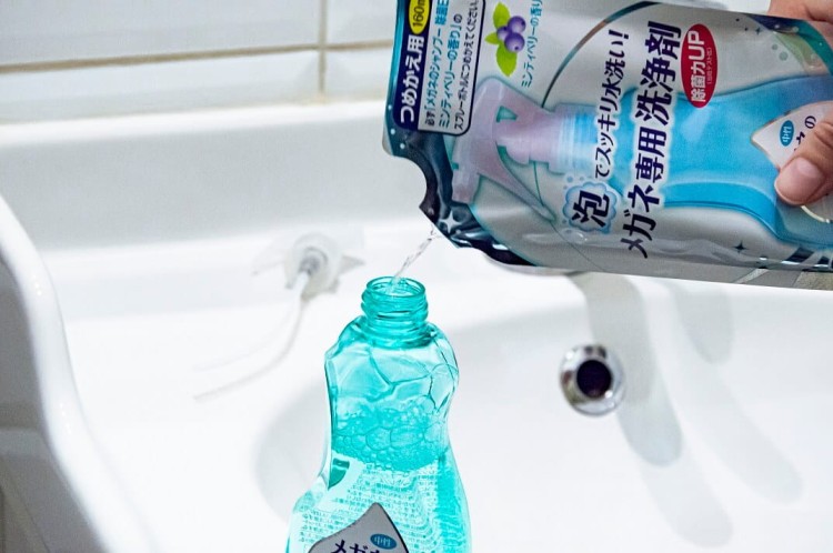 Opakowanie Uzupełniające szamponu do okularów o zapachu mięty 160ml 