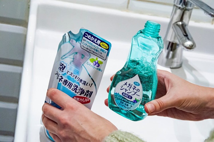 Opakowanie Uzupełniające szamponu do okularów o zapachu mięty 160ml 