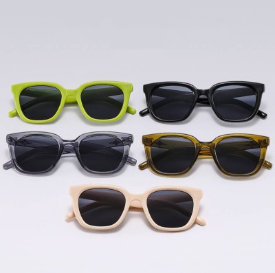 Okulary przeciwsłoneczne z filtrem UV400 STL33D kremowe + akcesoria