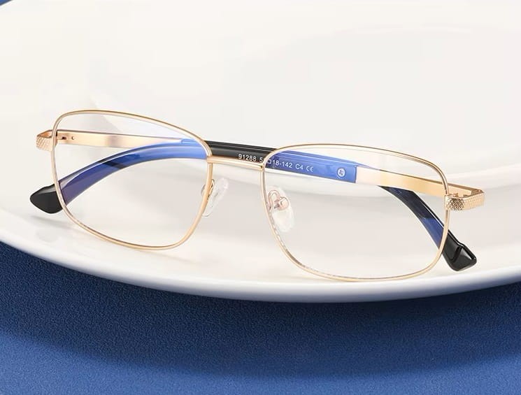 Metalowe okulary zerówki z filtrem Blue Light do komputera 25154 złote + akcesoria