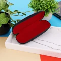 Etui na okulary czarno czerwone w twardej obudowie SQ75-RED-.JPG