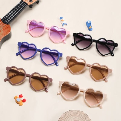 Okulary przeciwsłoneczne dla dziewczynki Serce STKD-03 czarne