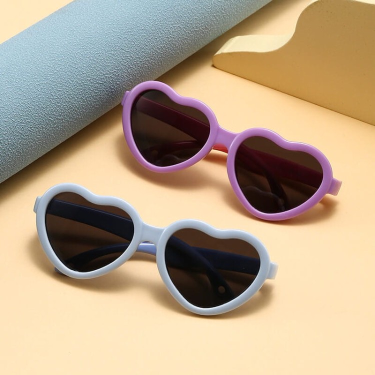 Dziecięce 2-4 lata gumowe okulary przeciwsłoneczne polaryzacyjne serce POL-JR-65 czarne