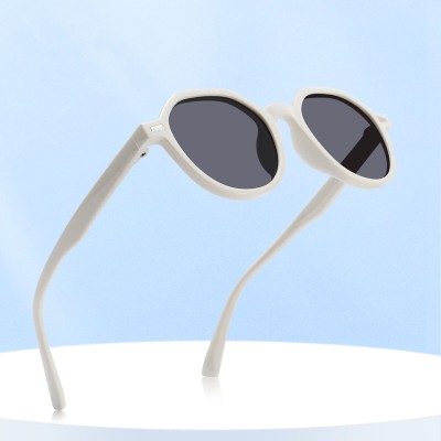 Dziecięce 5-8 lat gumowe okulary przeciwsłoneczne polaryzacyjne POL-JR-58B  białe