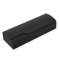 Czarne etui na okulary zamykane na klapkę STHC-94----.JPG