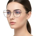 2w1 Okulary damskie do komputera + nakładka przeciwsłoneczna na magnes Clip-On 25192 modelka.jpg