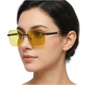 Okulary przeciwsłoneczne fotochromowe STLF-12C modelka.jpg