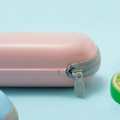 Dziecięce etui na okulary ET-143 czarne