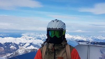 Gogle narciarskie – niezbędny dodatek na zimowych stokach