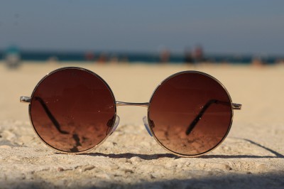 Okulary przeciwsłoneczne vs. nakładki przeciwsłoneczne - doradzamy co wybrać dla siebie