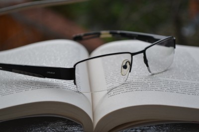 Okulary do czytania – jak działają, dla kogo?